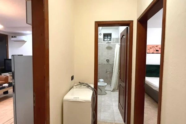 Shtepi me qera Vila Luksoze ne Tirane, 2+1, Mobilimi E mobiluar, Pagesa 500  Euro.