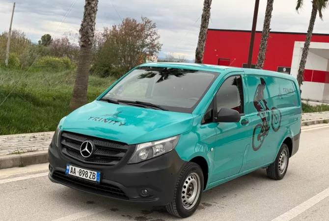 Auto in Vendita a Lushnja - 13,500 Euro