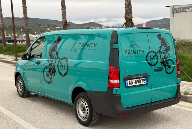 Auto in Vendita a Lushnja - 13,500 Euro