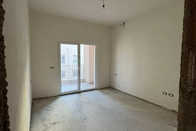 Shtepi ne shitje Apartament ne Tirane, 2+1, Mobilimi Bosh, pa mobiluar, Pagesa 176,175  Euro.