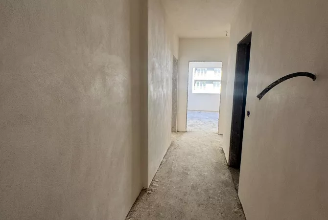 Shtepi ne shitje Apartament ne Tirane, 2+1, Mobilimi Bosh, pa mobiluar, Pagesa 175,000  Euro.