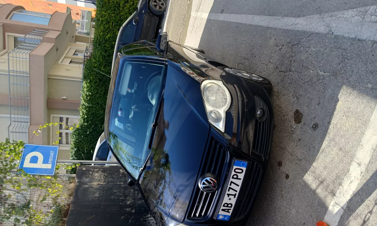 Auto in Vendita a Tirana, Volkswagen, 2006 Benzine,Kambio Automatik Pagamento 4,000  Euro.