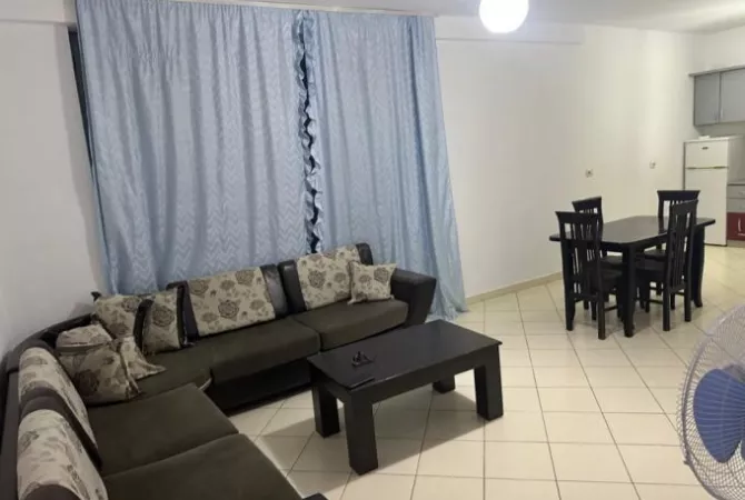 Jepet me qira apartament 2+1+2, Tek Pallatet Romario ,Astir.