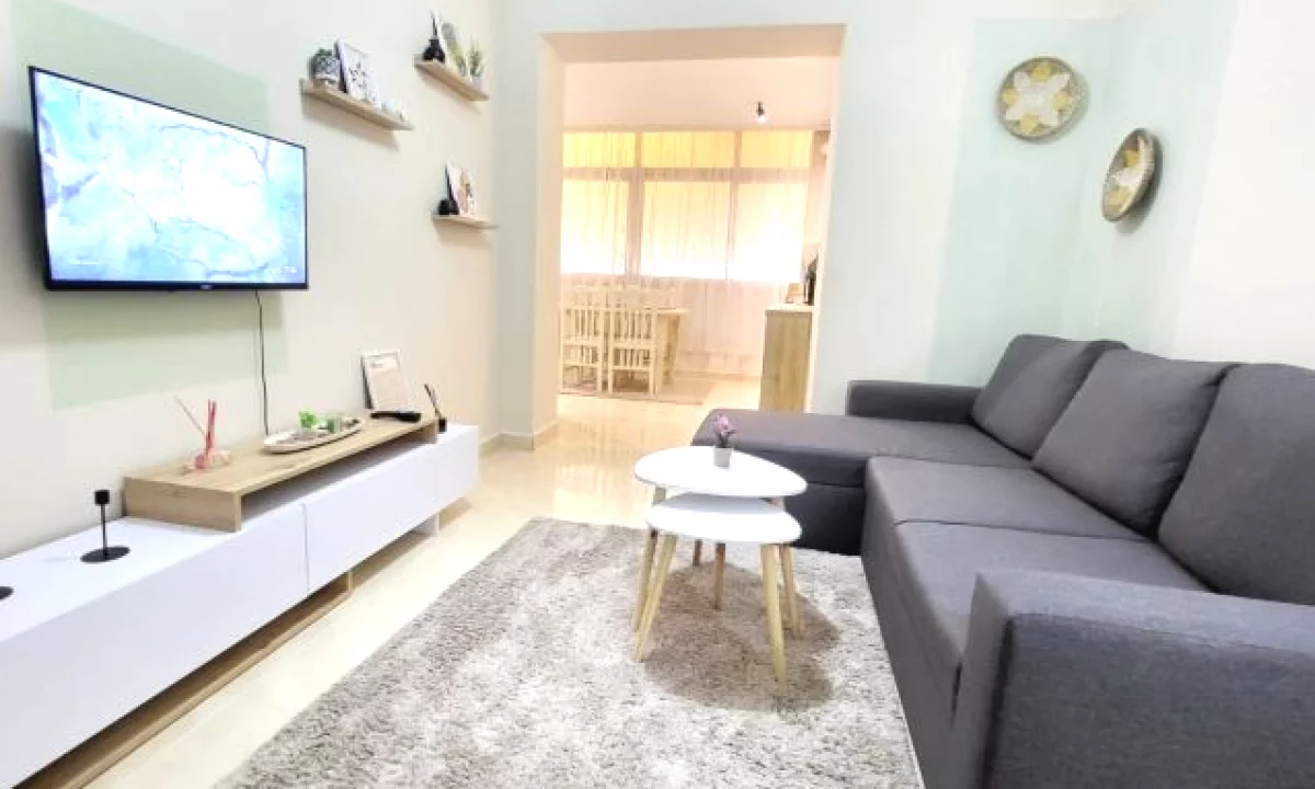 Appartamento in affitto a Tirana 1+1, Arredato