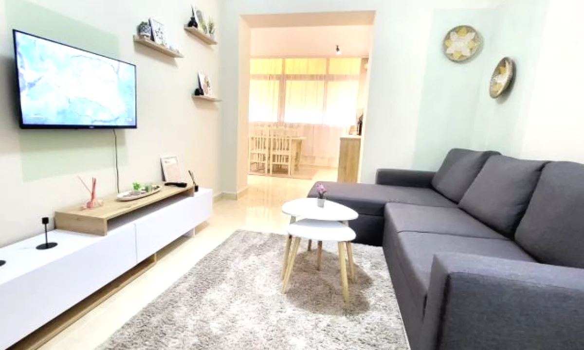 Appartamento in affitto a Tirana 1+1, Arredato