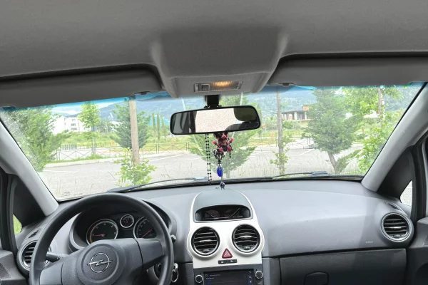 Makina ne shitje ne Elbasan, Opel, 2008 Diesel,Kambio Manual Pagesa 3,200  Euro.