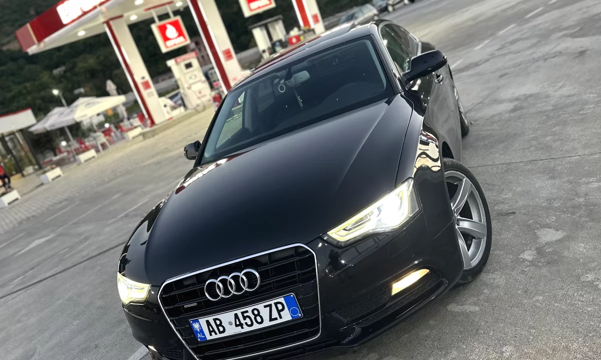 Auto in Vendita a Elbasan, Audi, 2015 Diesel,Kambio Automatik Pagamento 9,900  Euro.