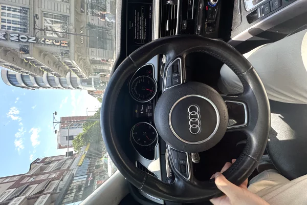 Auto in Vendita a Elbasan, Audi, 2015 Diesel,Kambio Automatik Pagamento 9,900  Euro.
