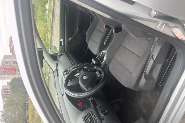 Auto in Vendita a Tirana, Volkswagen, 2007 Benzine,Kambio Automatik Pagamento 4,800  Euro.