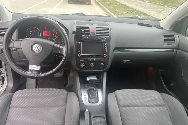 Auto in Vendita a Tirana, Volkswagen, 2007 Benzine,Kambio Automatik Pagamento 4,800  Euro.