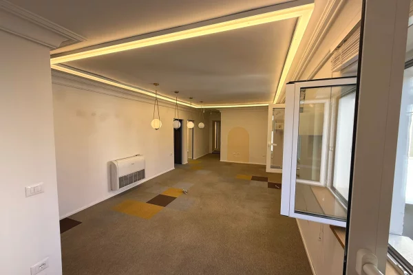 Business Property for Rent 3+1 in Tirana - 1,500 Euro