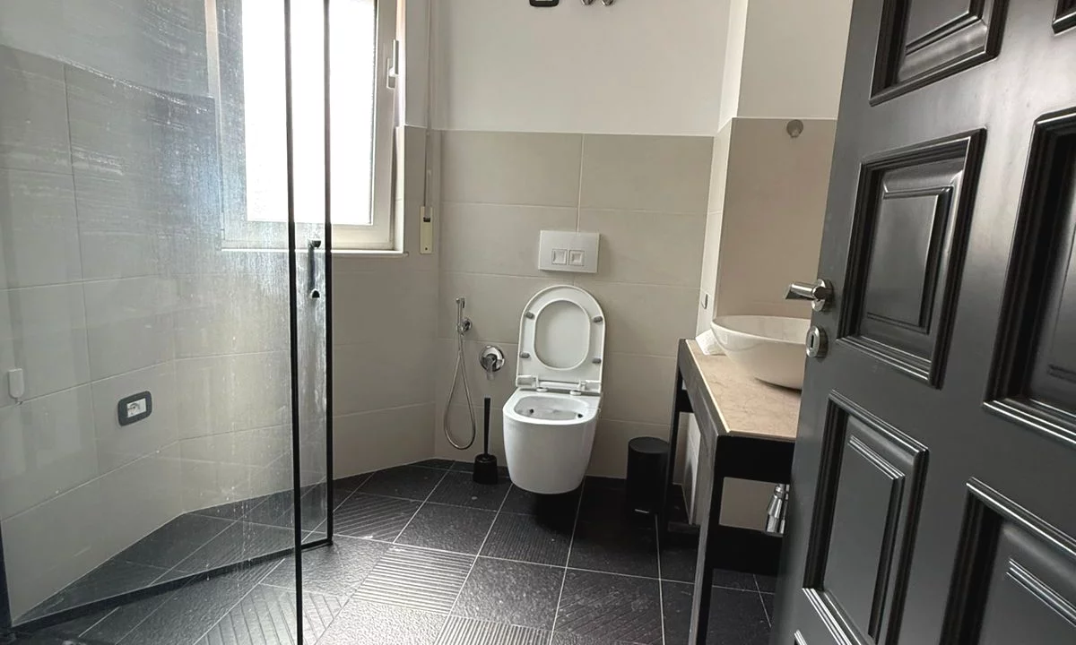 🏢 Ambient per Zyra me Qira – Komuna e Parisit, Rruga Prokop Mima