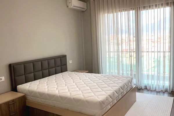 Shtepi ne shitje Apartament ne Tirane, 2+1, Mobilimi E mobiluar, Pagesa 143,000  Euro.