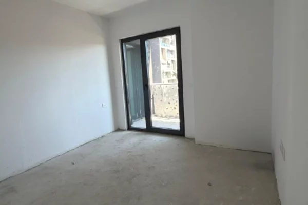 Apartment for sale in Tirana 1+1, Emty