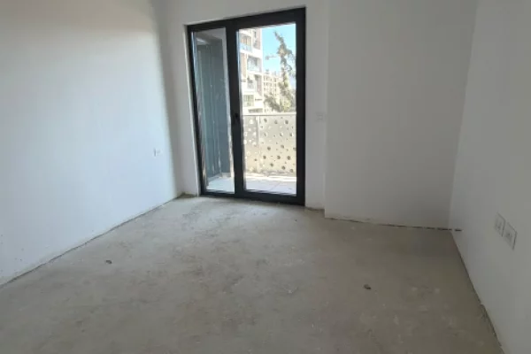 Apartment for sale in Tirana 1+1, Emty