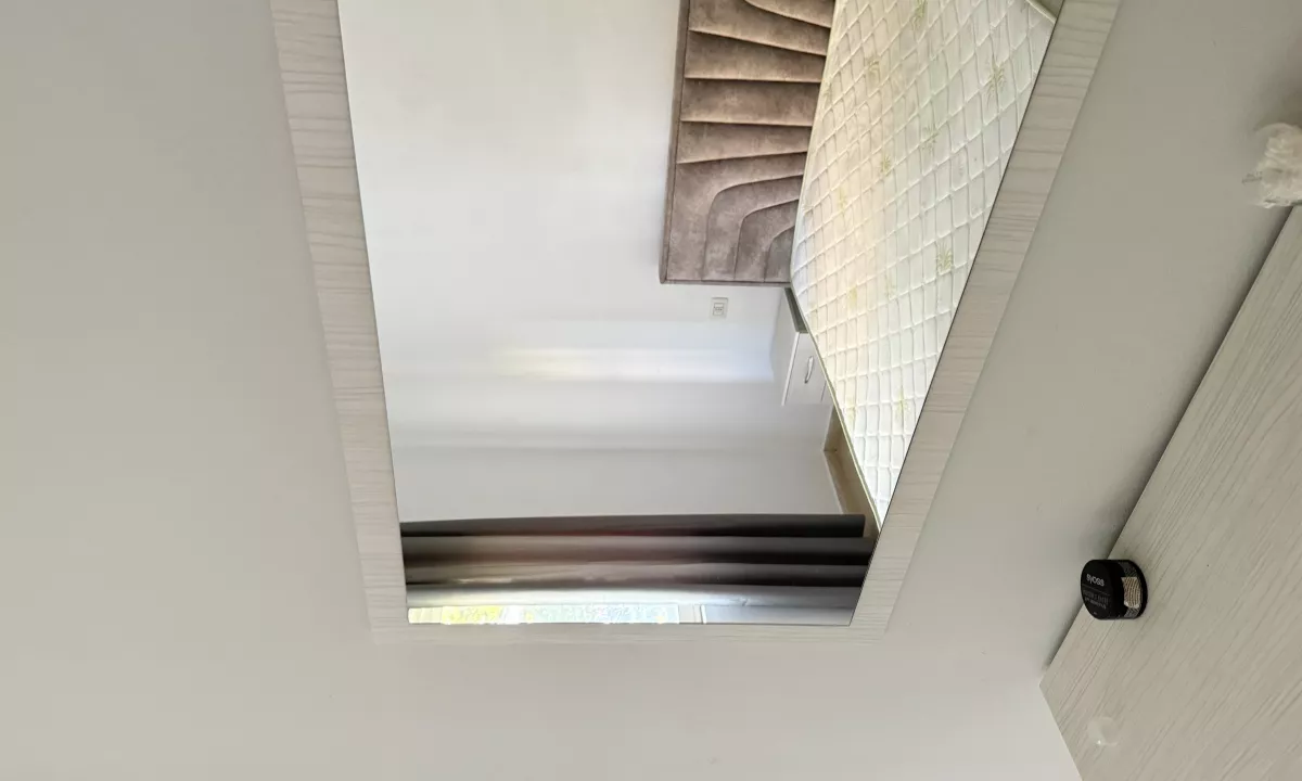 Shtepi me qera Apartament ne Tirane, 1+1, Mobilimi E mobiluar, Pagesa 40,000  Leke.