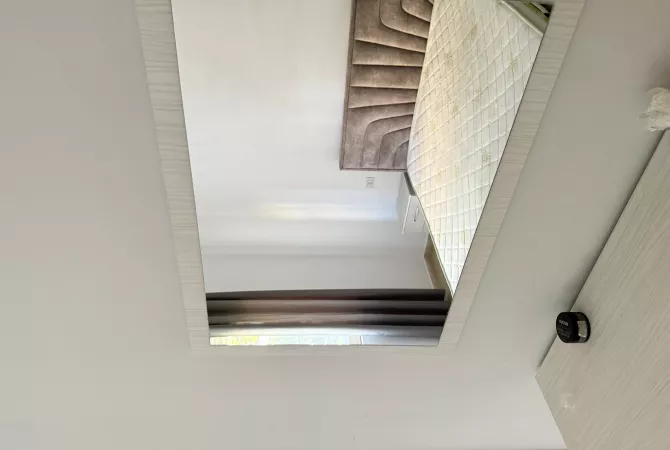 Apartament i mobiluar me qera 