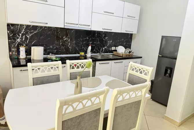 Shtepi me qera Apartament ne Tirane, 1+1, Mobilimi E mobiluar, Pagesa 40,000  Leke.