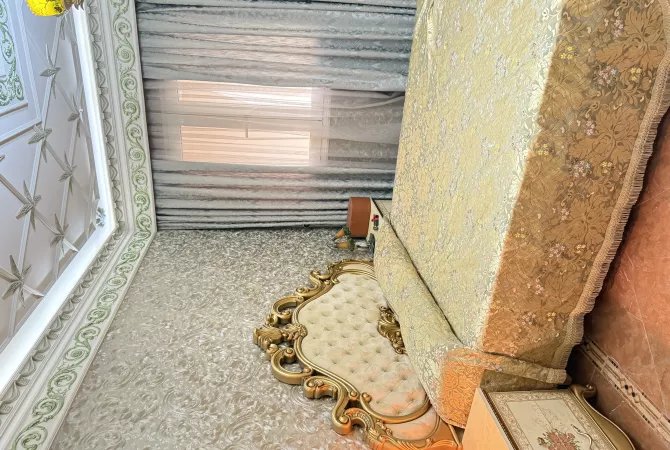 Shtepi ne shitje Apartament ne Tirane, 3+1, Mobilimi E mobiluar, Pagesa 239,000  Euro.