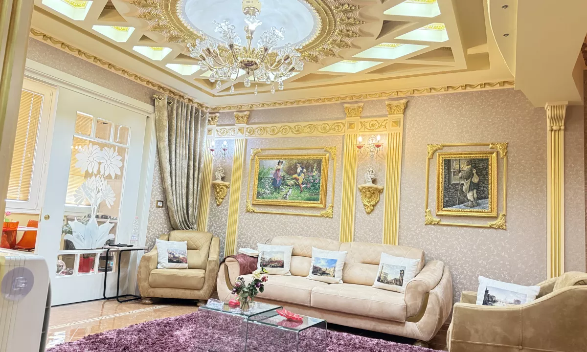 Shtepi ne shitje Apartament ne Tirane, 3+1, Mobilimi E mobiluar, Pagesa 239,000  Euro.