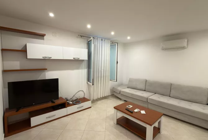 Shtepi me qera Apartament ne Tirane, 1+1, Mobilimi E mobiluar, Pagesa 50,000  Leke.