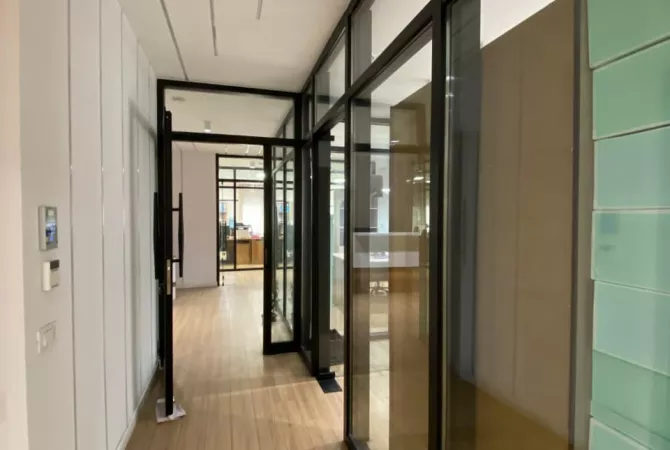 Business Property for Rent 3+1 in Tirana - 5,000 Euro