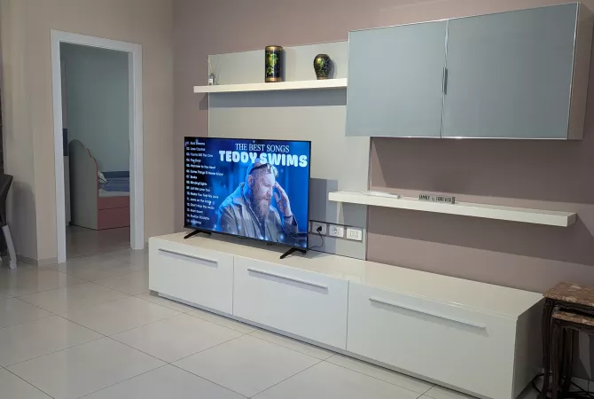 Shtepi me qera Apartament ne Tirane, 3+1, Mobilimi E mobiluar, Pagesa 700  Euro.