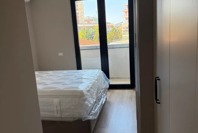 Shtepi me qera Apartament ne Tirane, 2+1, Mobilimi E mobiluar, Pagesa 750  Euro.