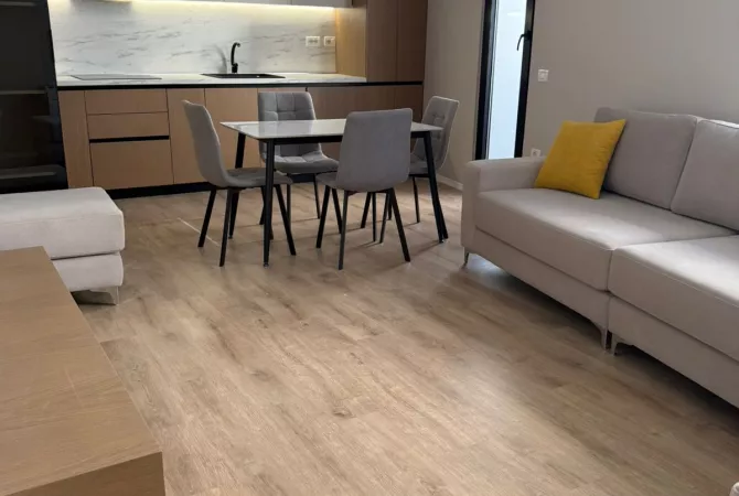 Shtepi me qera Apartament ne Tirane, 2+1, Mobilimi E mobiluar, Pagesa 750  Euro.