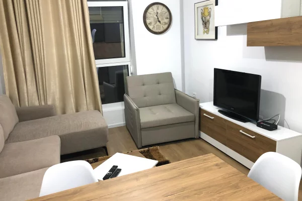 Shtepi me qera Apartament ne Tirane, 1+1, Mobilimi E mobiluar, Pagesa 45,000  Leke.