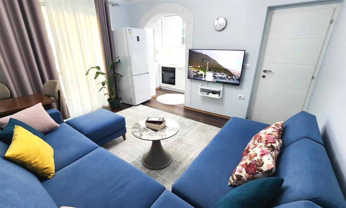 Shtepi me qera Apartament ne Tirane, 1+1, Mobilimi E mobiluar, Pagesa 500  Euro.