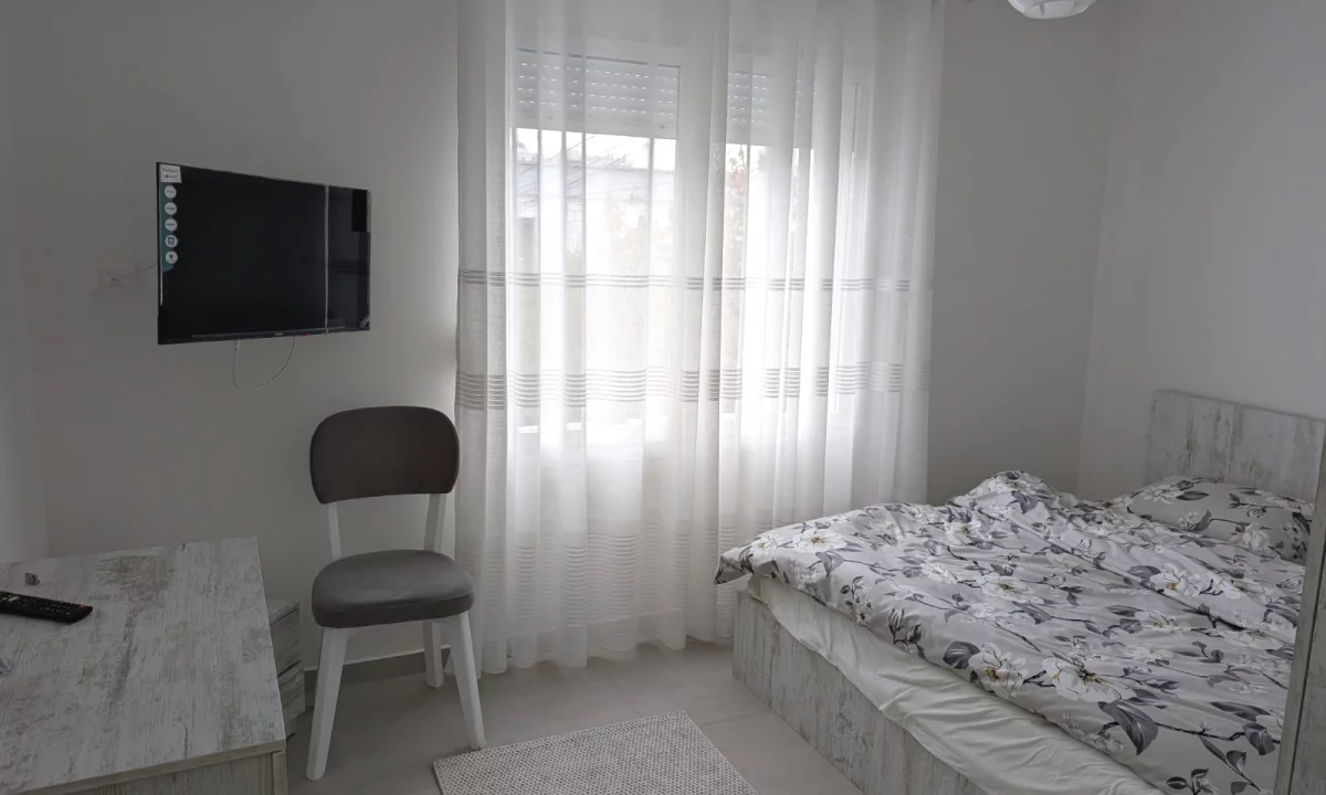 Shtepi me qera Apartament ne Tirane, 2+1, Mobilimi E mobiluar, Pagesa 65,000  Leke.