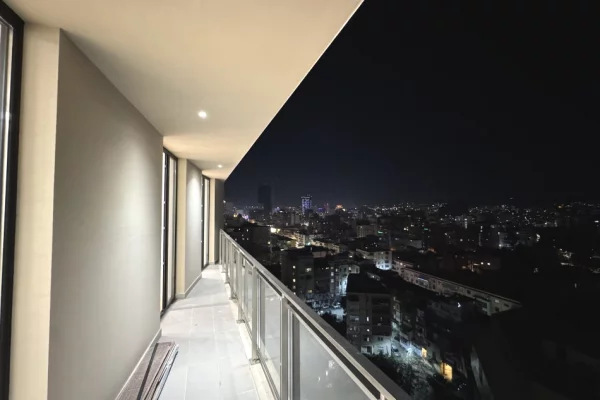 Shtepi me qera Apartament ne Tirane, 2+1, Mobilimi Bosh, pa mobiluar, Pagesa 1,000  Euro.