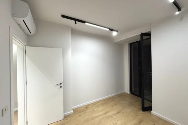 Shtepi me qera Apartament ne Tirane, 2+1, Mobilimi Bosh, pa mobiluar, Pagesa 1,000  Euro.