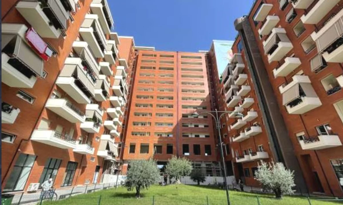 Shtepi me qera Apartament ne Tirane, 1+1, Mobilimi E mobiluar, Pagesa 50,000  Leke.