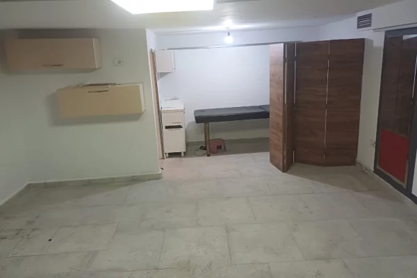 Business Property for Rent 3+1 in Tirana - 90,000 Leke