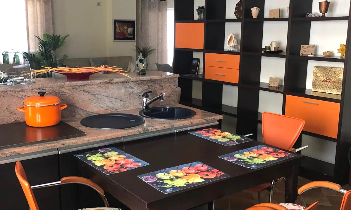 Shtepi ne shitje Papafingo(kati i catise) ne Durres, 5+1, Mobilimi E mobiluar, Pagesa 1,300,000  Euro.