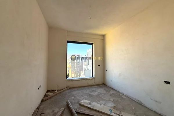 Shtepi ne shitje Apartament ne Tirane, 1+1, Mobilimi Bosh, pa mobiluar, Pagesa 172,000  Euro.