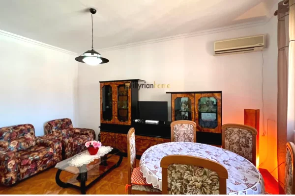 Shtepi me qera Apartament ne Tirane, 2+1, Mobilimi E mobiluar, Pagesa 600  Euro.