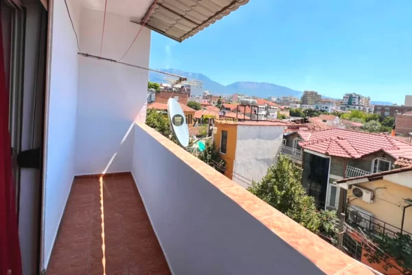Shtepi me qera Apartament ne Tirane, 2+1, Mobilimi E mobiluar, Pagesa 600  Euro.