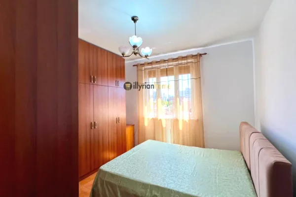 Shtepi me qera Apartament ne Tirane, 2+1, Mobilimi E mobiluar, Pagesa 600  Euro.