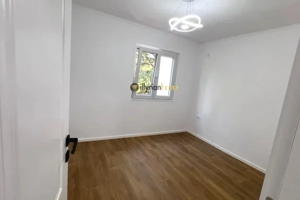 Shitet Apartament 1+1 ,94.000Euro tek OXHAKU