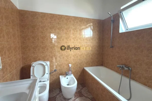Shtepi me qera Apartament ne Tirane, 2+1, Mobilimi E mobiluar, Pagesa 70,000  Leke.