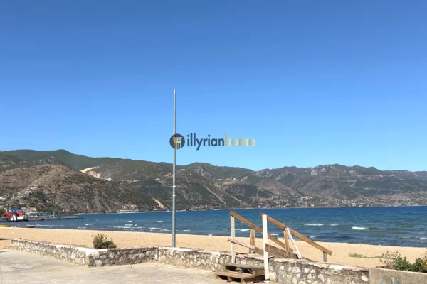 Shtepi ne shitje Apartament ne Pogradec, 2+1, Mobilimi E mobiluar, Pagesa 110,000  Euro.