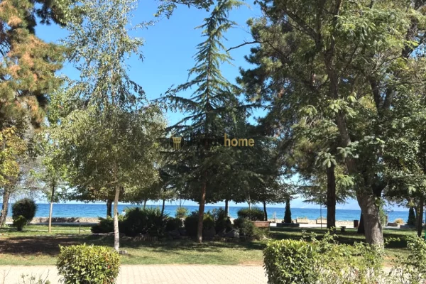 Shtepi ne shitje Apartament ne Pogradec, 2+1, Mobilimi E mobiluar, Pagesa 110,000  Euro.