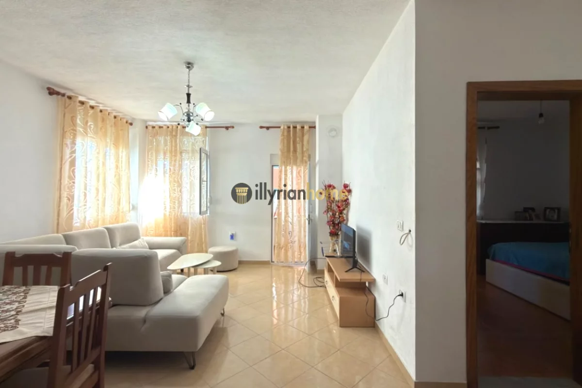 Shtepi ne shitje Apartament ne Pogradec, 2+1, Mobilimi E mobiluar, Pagesa 110,000  Euro.