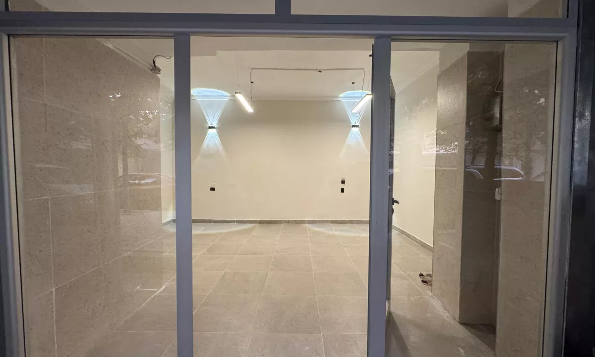 Jepet me qira dyqan ne rrugen Irfan Tomini, Tirane