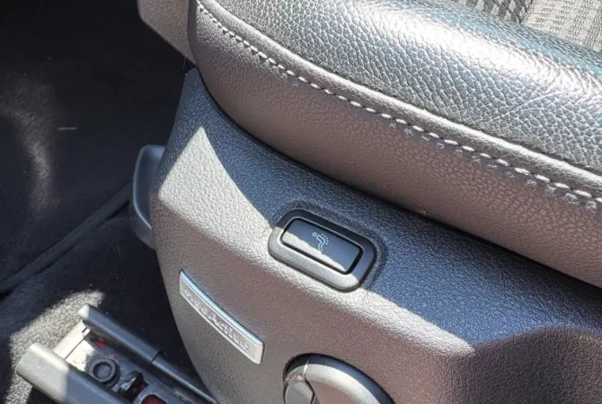 Auto in Vendita a Tirana, Volkswagen, 2013 Diesel,Kambio Automatik Pagamento 9,900  Euro.