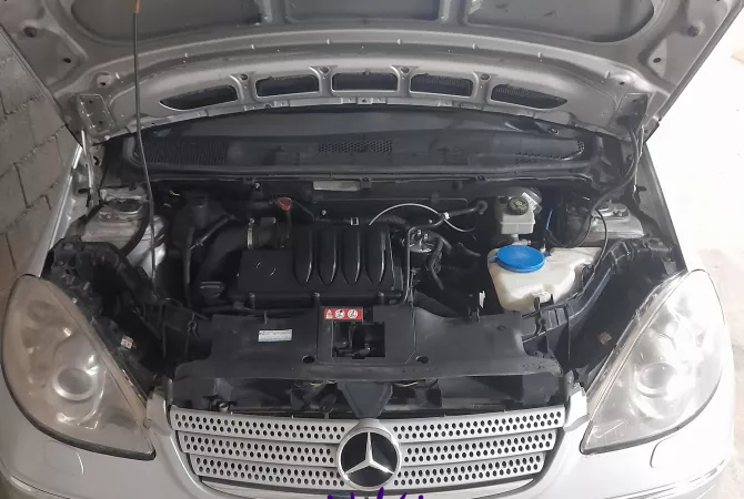 Auto in Vendita a Tirana, Mercedes-Benz, 2005 Diesel,Kambio Manual Pagamento 2,500  Euro.