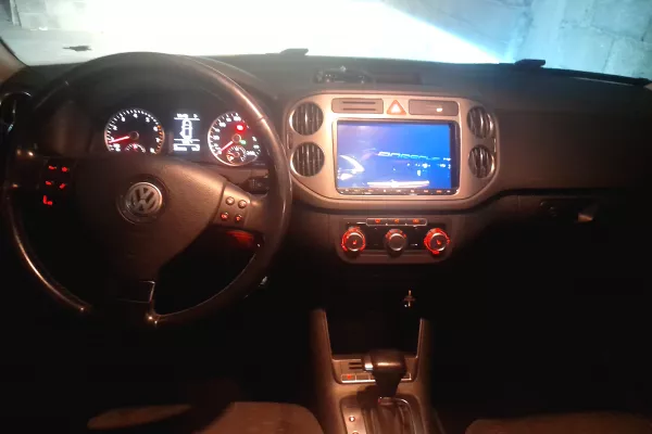 Auto in Vendita a Tirana, Volkswagen, 2010 Benzine,Kambio Automatik Pagamento 6,800  Euro.